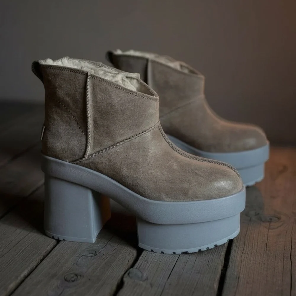 UGG new without